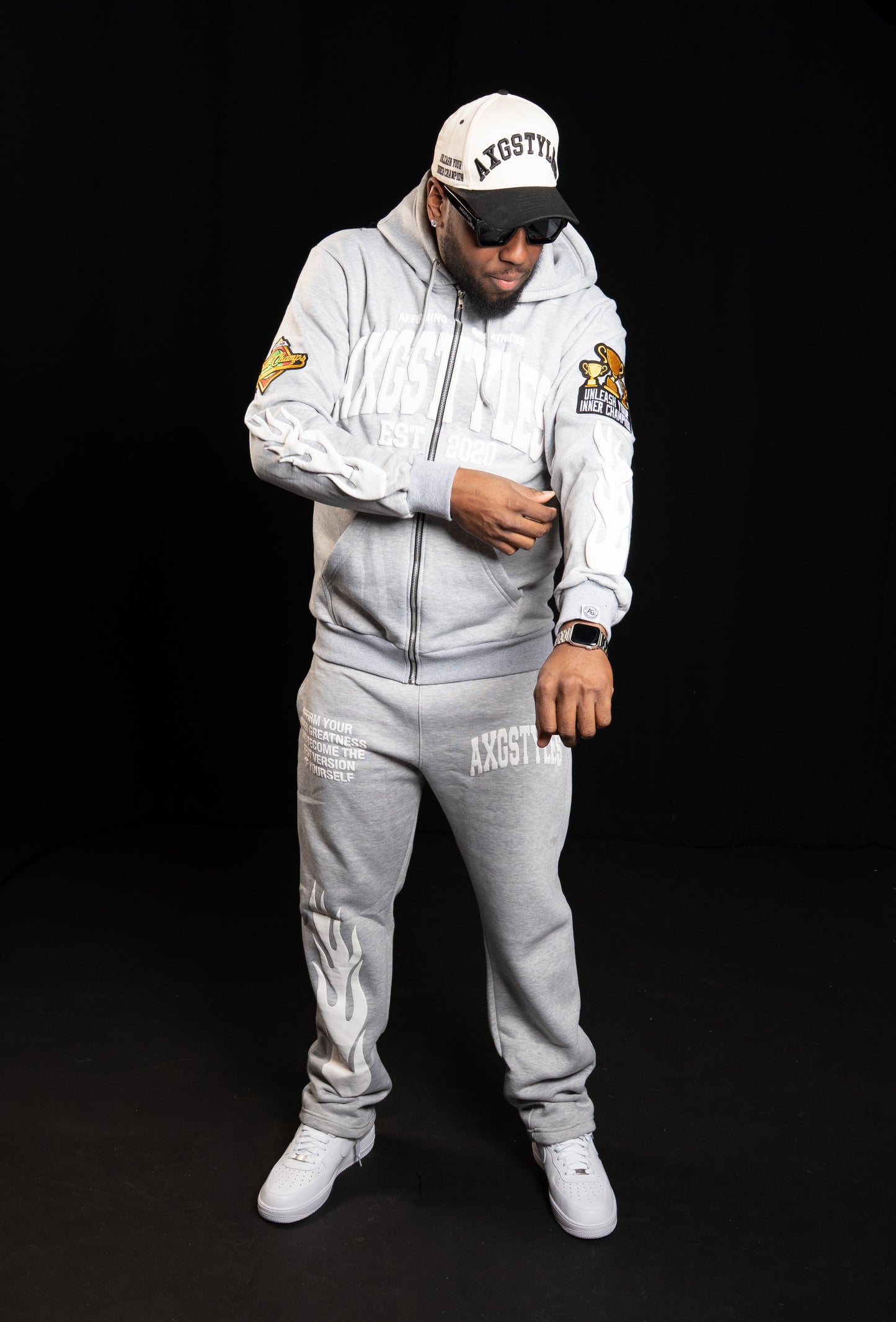 "TRUST IN YOURSELF" HOODIES (GREY/WHITE)